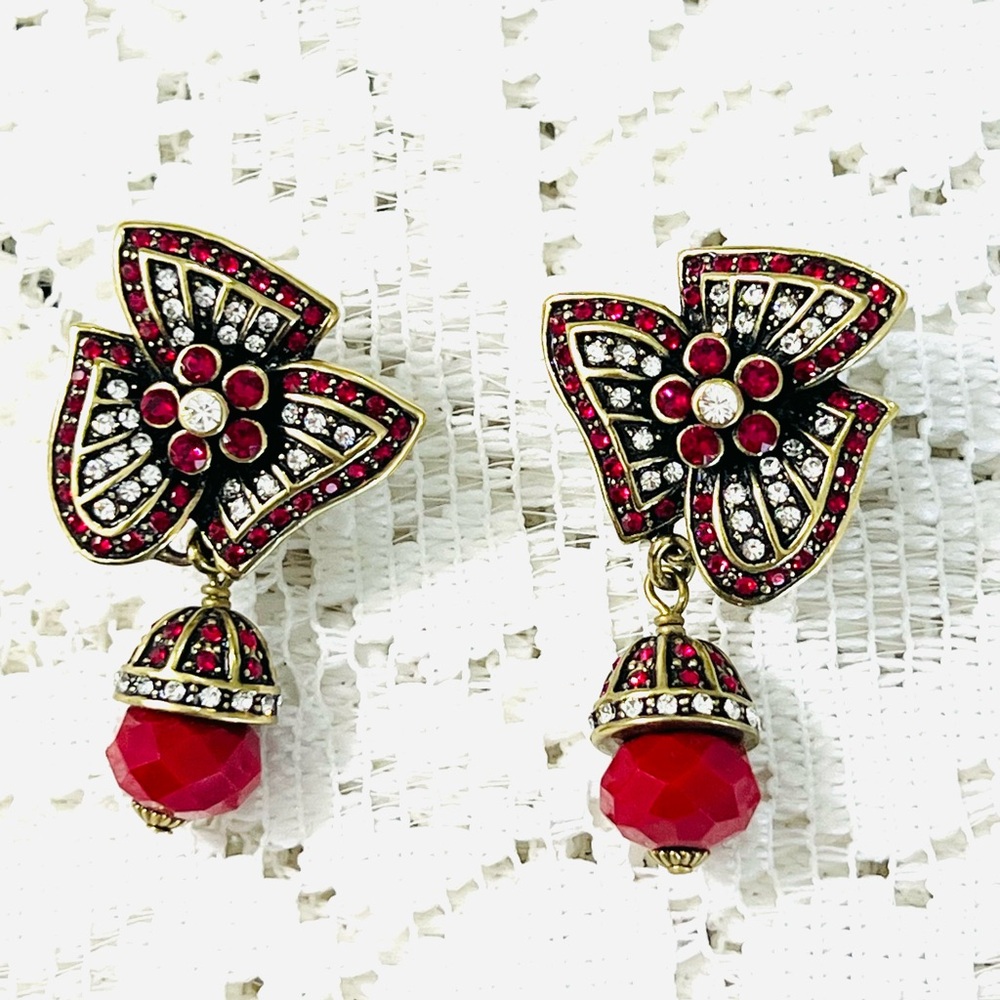 Heidi Daus 🆕 “Gotta Have It” Swarovski Crystals earrings in gold Heidi box